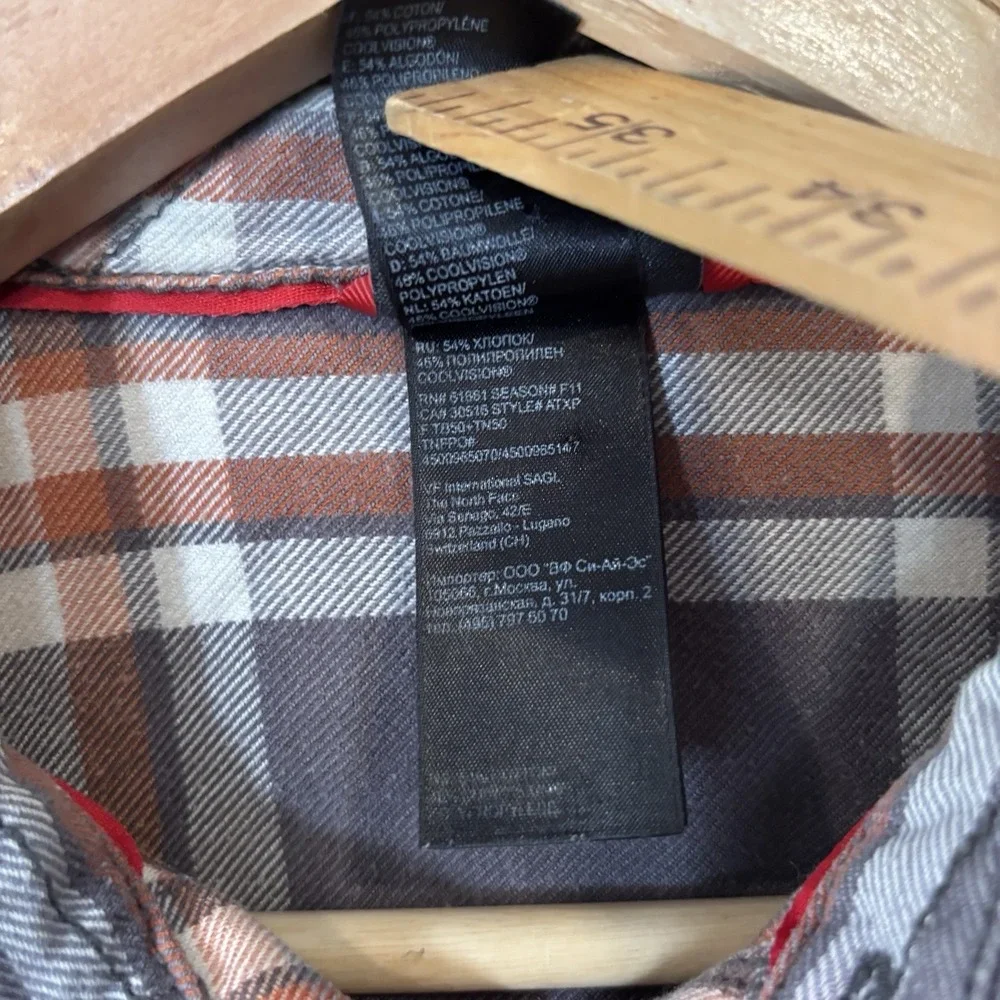 The North Face‎ Flannel Button Up Long Sleeve Shirt Men's Sz Small